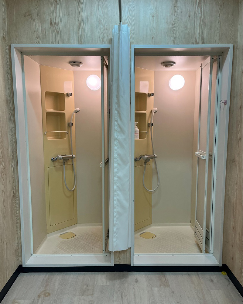 シャワールーム